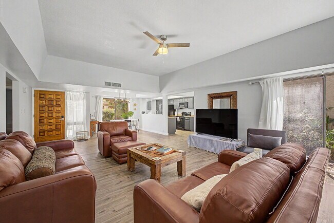 4525 N 66th St Scottsdale, AZ 85251 photo 5