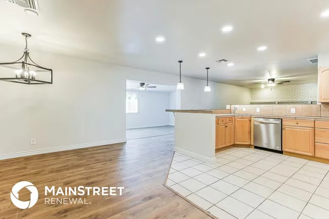 1335 E Ellis Cir Mesa, AZ 85203 photo 4