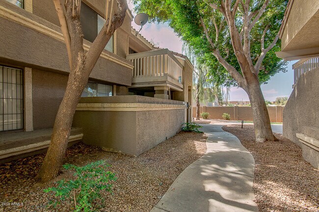 1905 E University Dr Tempe, AZ 85288 photo 2