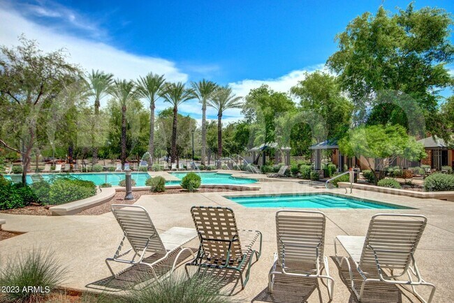 1144 S Osborn Ln Gilbert, AZ 85296 photo 2