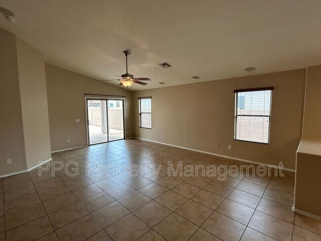 10152 W Veliana Way Tolleson, AZ 85353 photo 4