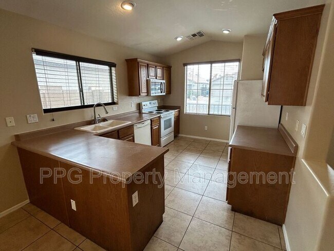 10152 W Veliana Way Tolleson, AZ 85353 photo 2