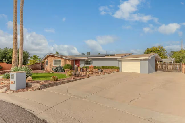 3730 E Kings Ave Phoenix, AZ 85032 photo 3