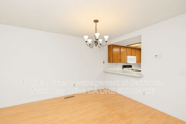 2102 Chianti Dr Santa Rosa, CA 95403 photo 5