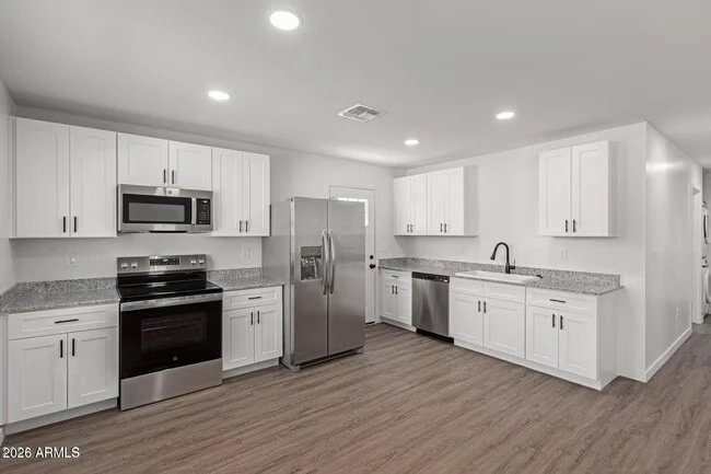 450 S Crismon Rd Mesa, AZ 85208 photo 3