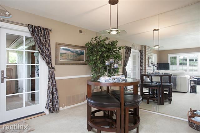 7908 Camino Tranquilo San Diego, CA 92122 photo 3