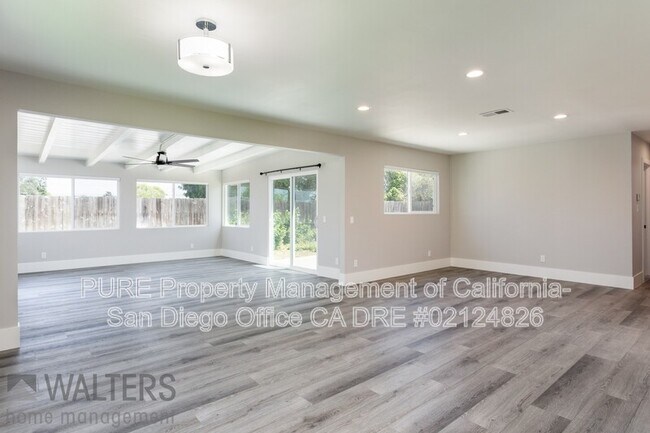 3772 Governor Dr San Diego, CA 92122 photo 4