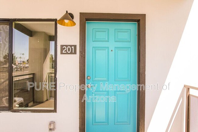 6077 N 60th Ave Glendale, AZ 85301 photo 4