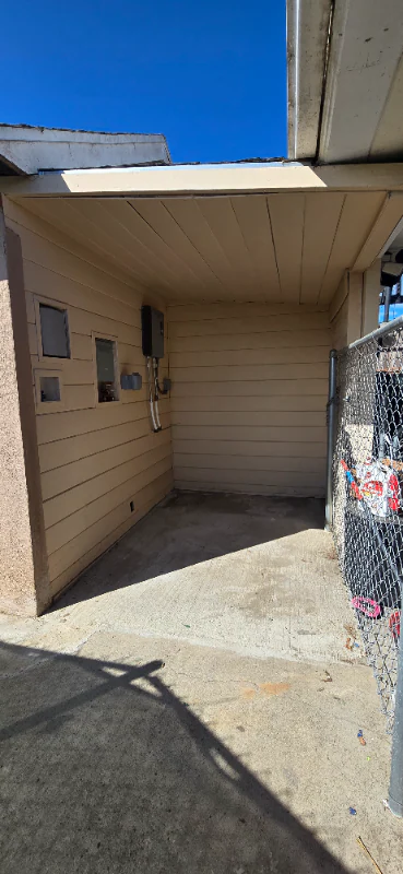 3873 Superba St San Diego, CA 92113 photo 2