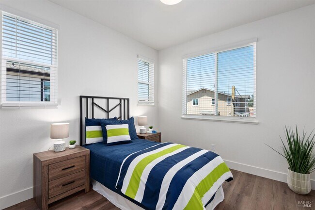 1134 Comiskey Wy Santa Rosa, CA 95407 photo 3