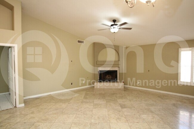 1350 W Stacey Ln Tempe, AZ 85284 photo 3
