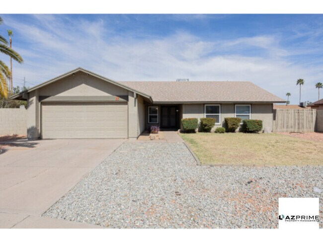 3434 W Kings Ave Phoenix, AZ 85053 photo 2