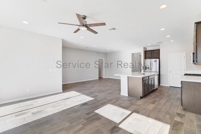 8828 S 167th Ln Goodyear, AZ 85338 photo 3