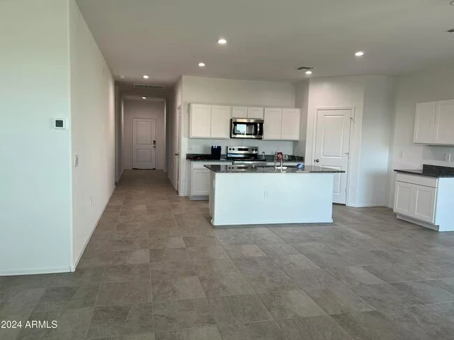 1575 E Lardner Dr Casa Grande, AZ 85122 photo 3