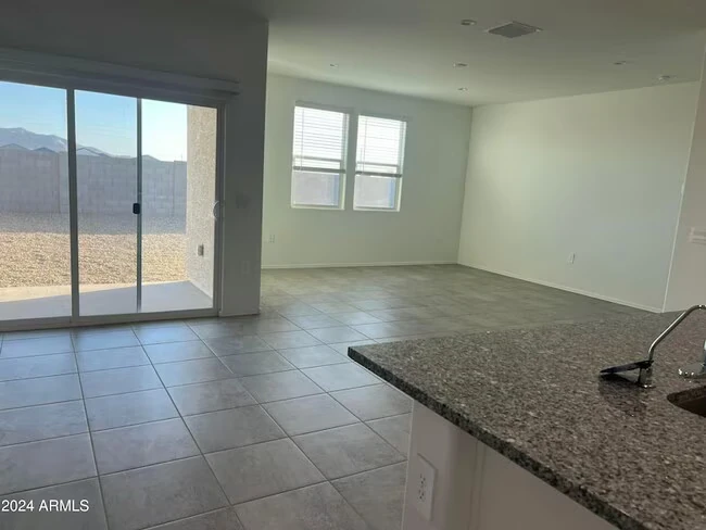 1575 E Lardner Dr Casa Grande, AZ 85122 photo 5