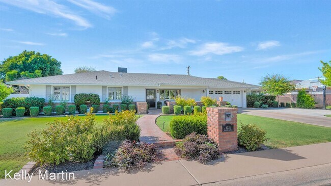 6231 E Calle Camelia Scottsdale, AZ 85251 photo 2