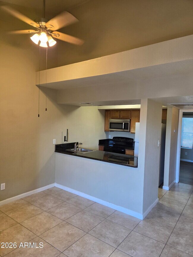 1241 N 48th St Phoenix, AZ 85008 photo 3