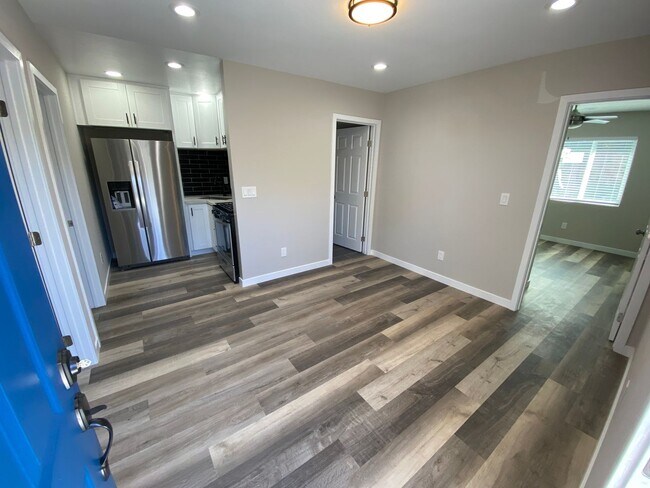 6457 Richard St San Diego, CA 92115 photo 5