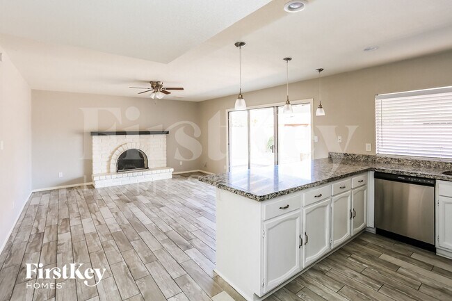 5240 W Desert Cove Ave Glendale, AZ 85304 photo 4