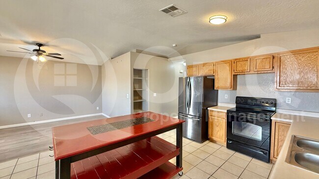 8210 W Concordia Dr Arizona City, AZ 85123 photo 5