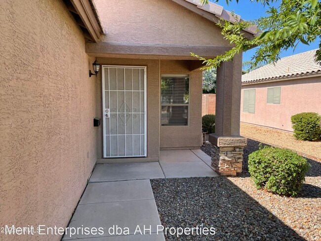 15736 W Post Dr Surprise, AZ 85374 photo 3