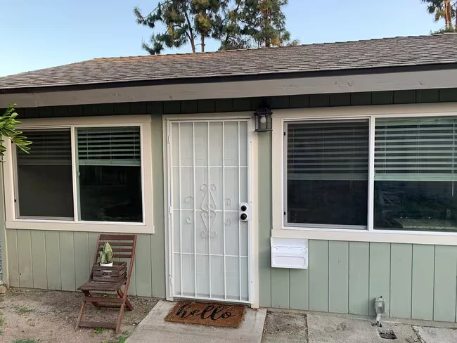 619 Stork St San Diego, CA 92114 photo 2