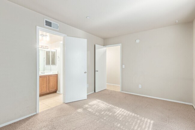 900 S 94th St Chandler, AZ 85224 photo 4