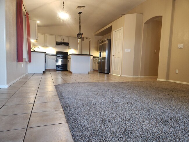 5511 S 15th Way Phoenix, AZ 85040 photo 5