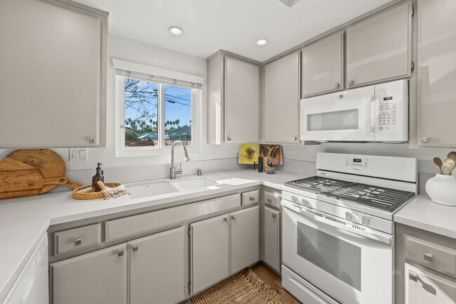 4741 Choctaw Dr San Diego, CA 92115 photo 4