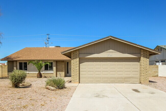 15028 N 40th Pl photo 2