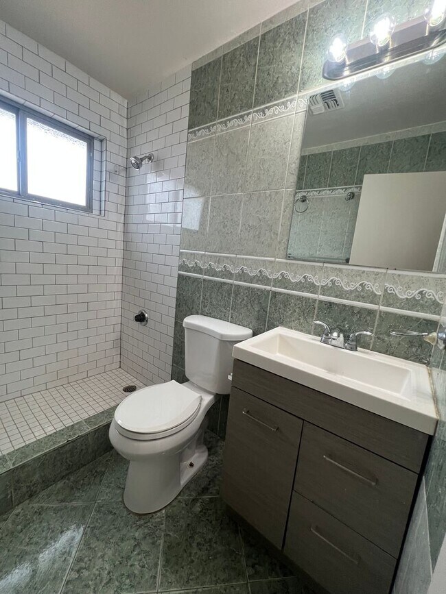 2233 E Wood St Phoenix, AZ 85040 photo 4