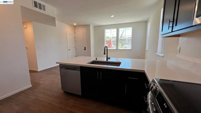 218 Church St Livermore, CA 94550 photo 4