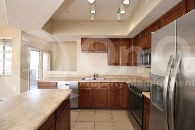 240 W Juniper Ave Gilbert, AZ 85234 photo 3