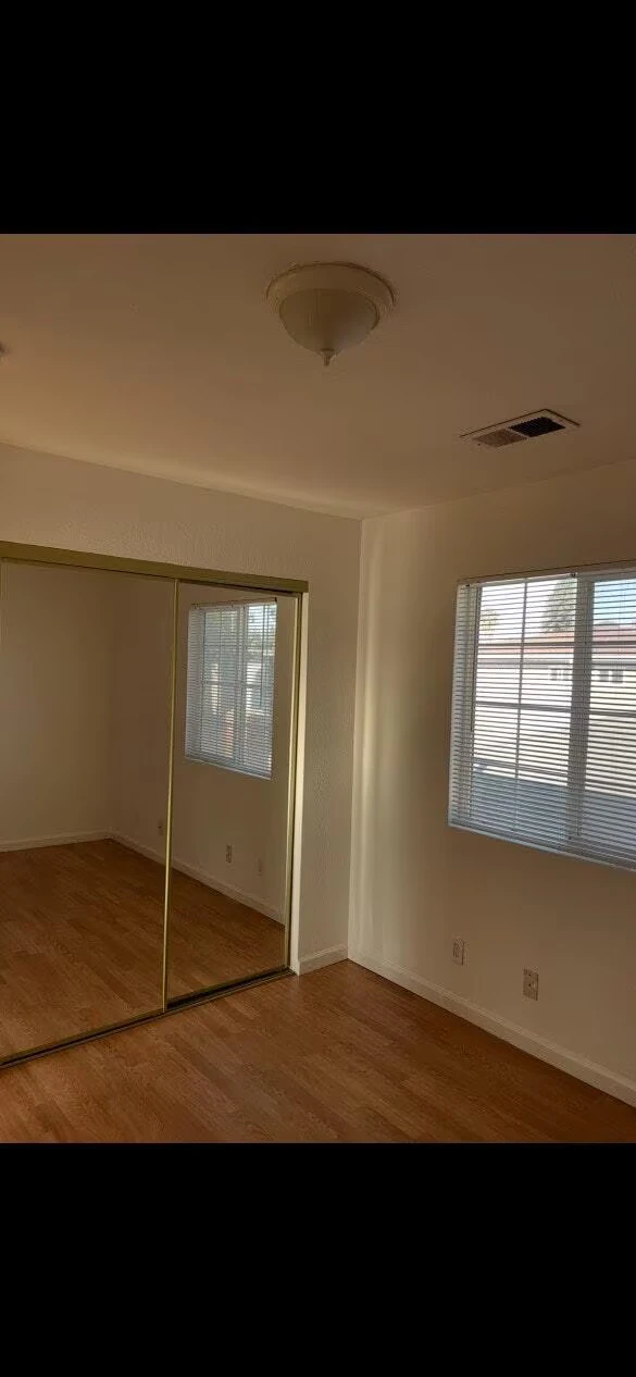 1525 Oxford St Redwood City, CA 94061 photo 4