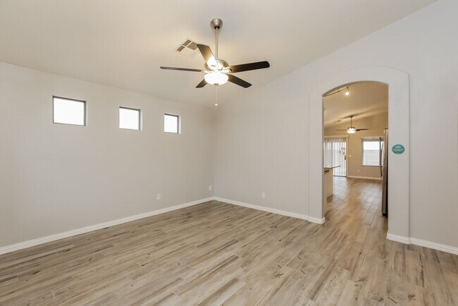 953 E Greenlee Ave Apache Junction, AZ 85119 photo 3