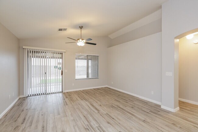 953 E Greenlee Ave Apache Junction, AZ 85119 photo 4