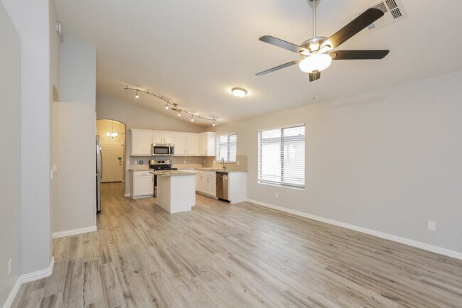 953 E Greenlee Ave Apache Junction, AZ 85119 photo 5