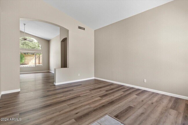312 E Mesquite St Gilbert, AZ 85296 photo 3