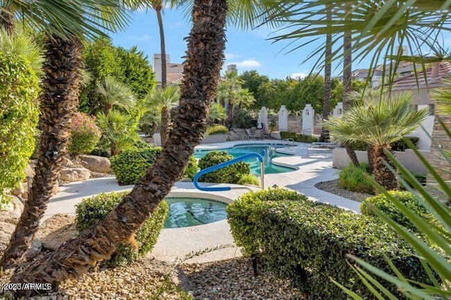 7222 E Gainey Ranch Rd Scottsdale, AZ 85258 photo 4