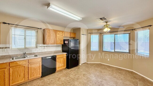 42622 W Hillman Dr Maricopa, AZ 85138 photo 5