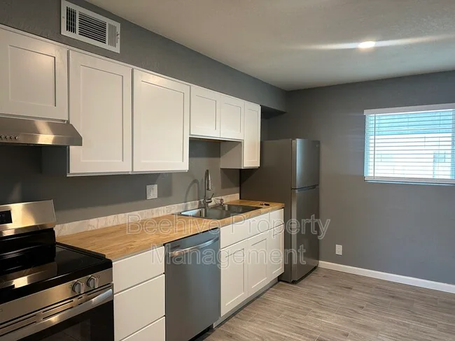 1311 W 4th St Tempe, AZ 85281 photo 4