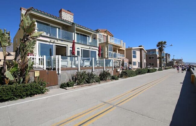 3237 Ocean Front Walk San Diego, CA 92109
