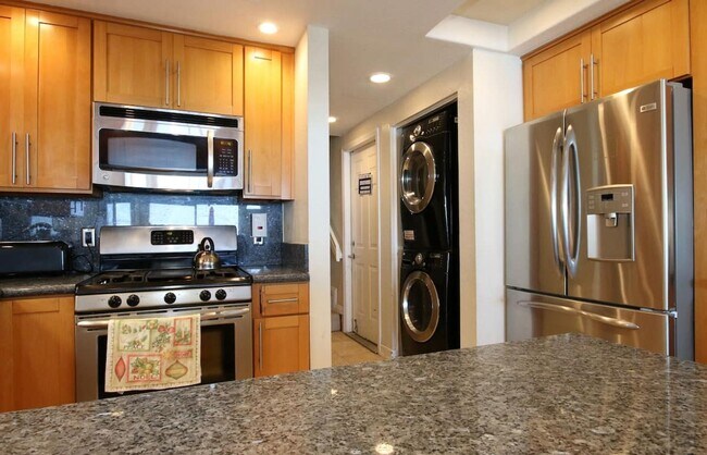 3237 Ocean Front Walk San Diego, CA 92109 photo 3