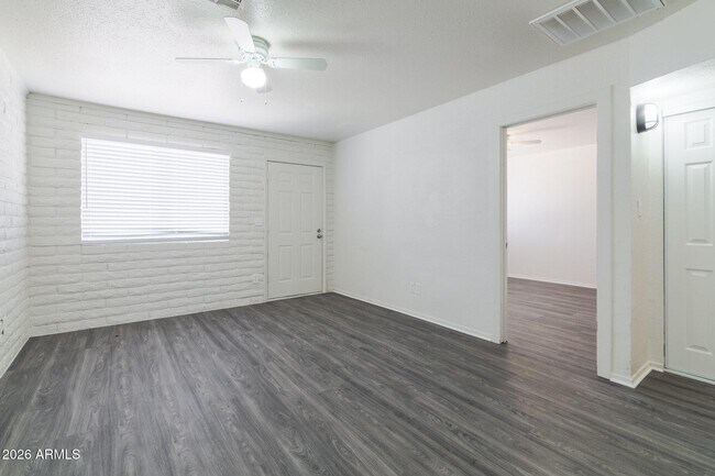 3111 W Jefferson St Phoenix, AZ 85009 photo 4
