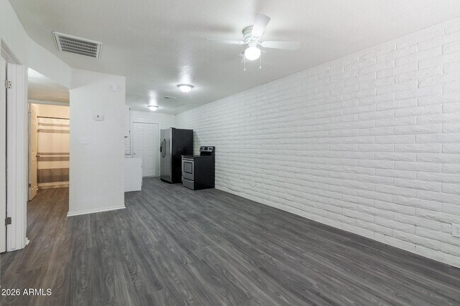 3111 W Jefferson St Phoenix, AZ 85009 photo 3