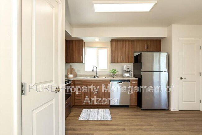 6077 N 60th Ave Glendale, AZ 85301 photo 5