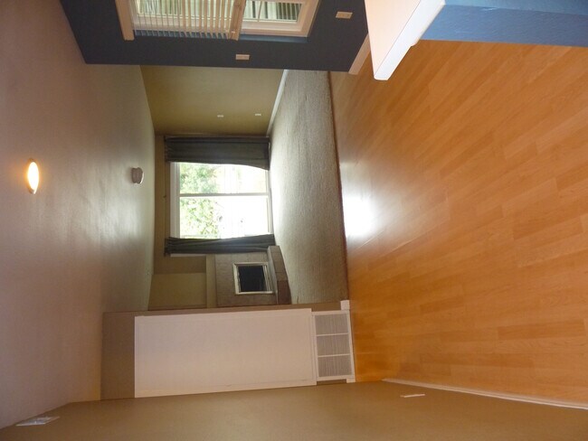 4871 Bella Pacific Row San Diego, CA 92109 photo 3