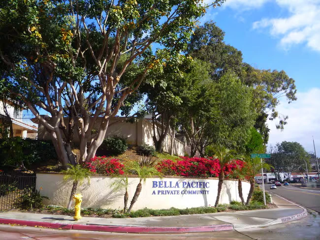 4871 Bella Pacific Row San Diego, CA 92109