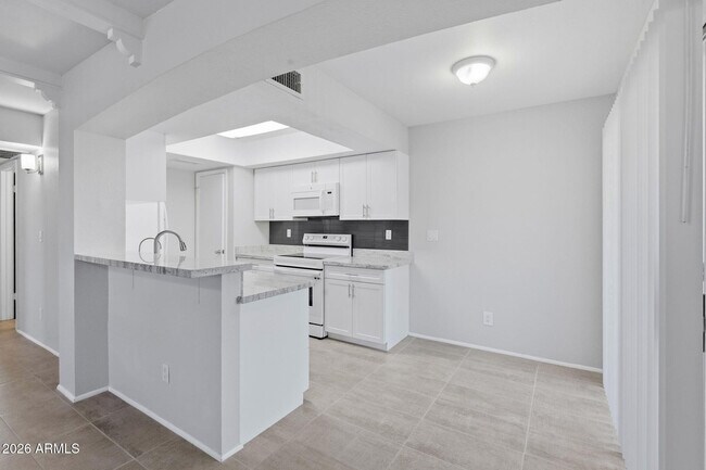 780 E Eugie Ave Phoenix, AZ 85022 photo 5