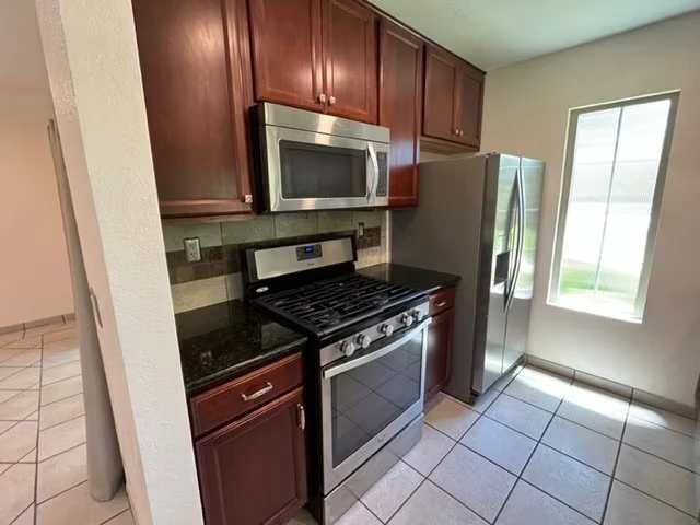 13076 Wimberly Square San Diego, CA 92128 photo 3